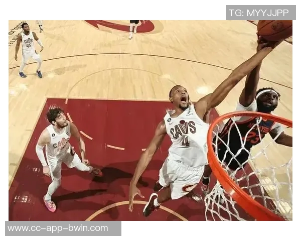 米罗统治篮板芬奇感慨惨败每个球都被他抢走 米罗统治篮板芬奇感慨惨败每个球都被他抢走