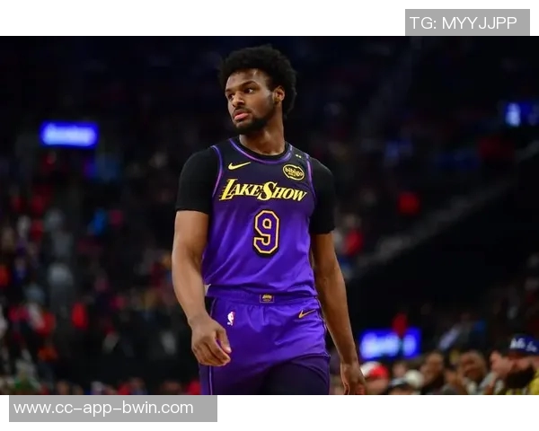 明日湖人客场挑战太阳克莱伯里夫斯与布朗尼因伤缺阵影响战局