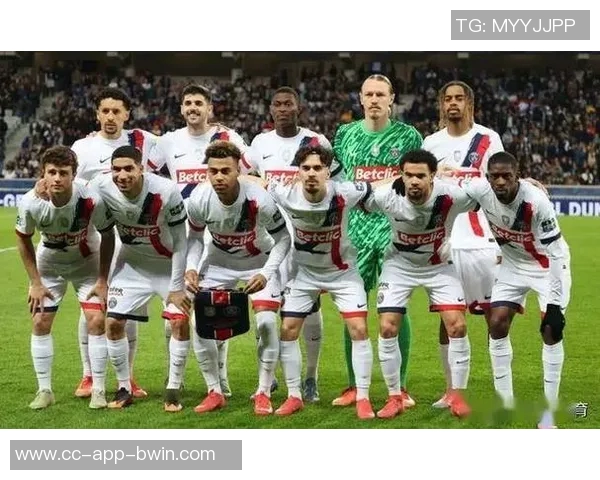 巴黎公布洲际杯决赛阵容登贝莱和马尔基尼奥斯重返球队杜埃入选引关注