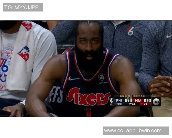 乔治下半场表现低迷仅得2分全场14分7板2助助球队乏力表现