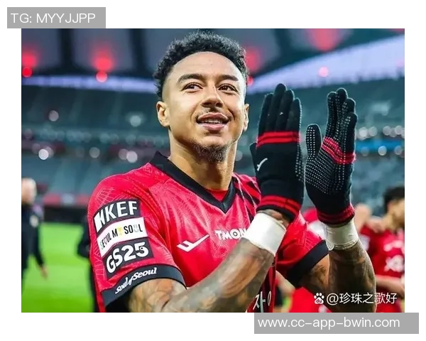 上海球迷酒店守候林加德成功获得全套签名留念